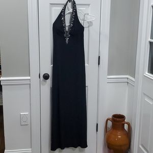 💥50% sale💥De Laru floor length halter gown sz 3/4 #95